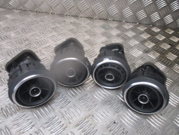 2015 GENUINE AUDI A3 8V SET X 4 FRONT CENTRE DASHBOARDS AIRVENTS 8V0820901A