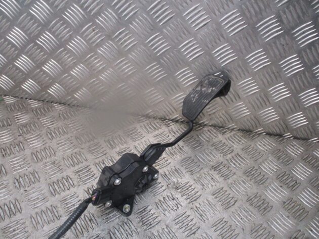2012 GENUINE TOYOTA PRIUS ACCELERATOR THROTTLE PEDAL 7811012060 - Image 2