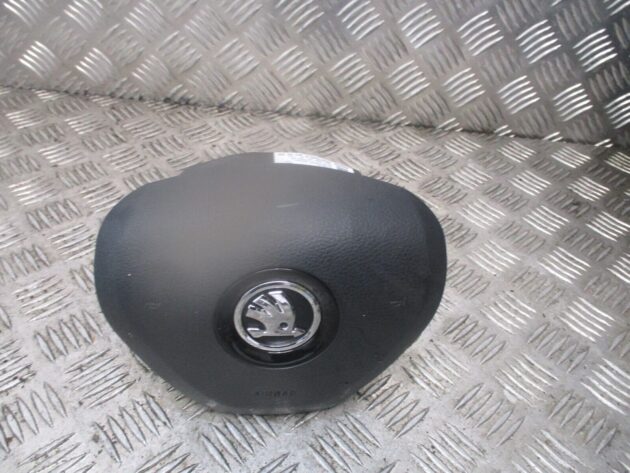 2016 GENUINE SKODA OCTAVIA DRIVERS FRONT STEERING WHEEL BG 5E0880201B - Image 2