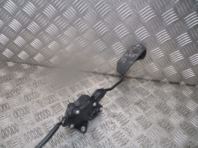 2012 GENUINE TOYOTA PRIUS ACCELERATOR THROTTLE PEDAL 7811012060