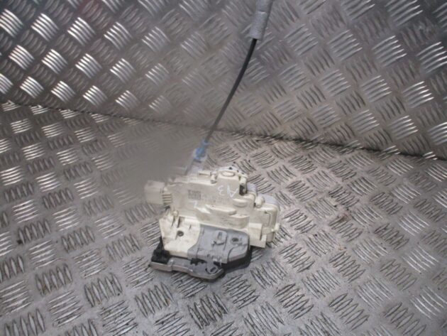 2014 GENUINE AUDI A3 8V FRONT LEFT PASSENGER SIDE DOOR LOCK MECHANISM 4G0839015