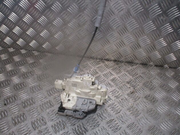 2014 GENUINE AUDI A3 8V FRONT LEFT PASSENGER SIDE DOOR LOCK MECHANISM 4G0839015 - Image 2
