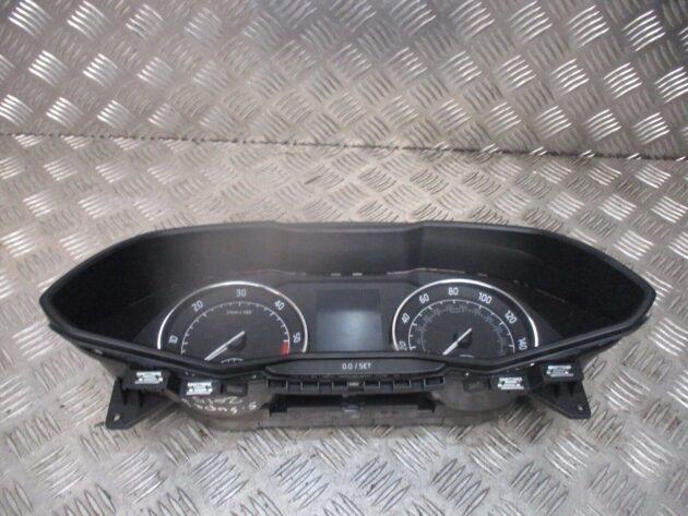 2015 GENUINE SKODA SUPERB SPEEDOMETER INSTRUMENT CLUSTER CLOCK 3V0920941 - Image 3