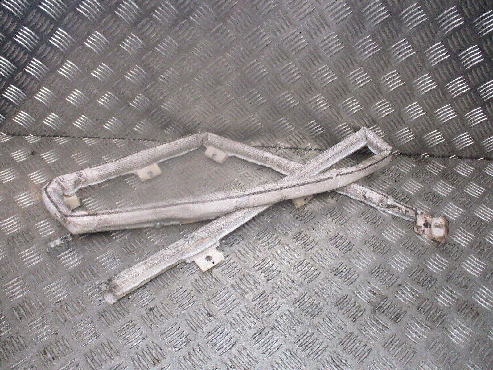 2015 GENUINE SKODA SUPERB ESTATE RIGHT DRIVER SIDE ROOF CURTAIN BAG 3V9880742D - Image 2