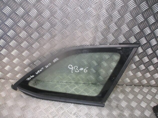 2014 GENUINE SKODA SUPERB REAR RIGHT DRIVER SIDE QUARTER GLASS 3V9845298 - Image 2