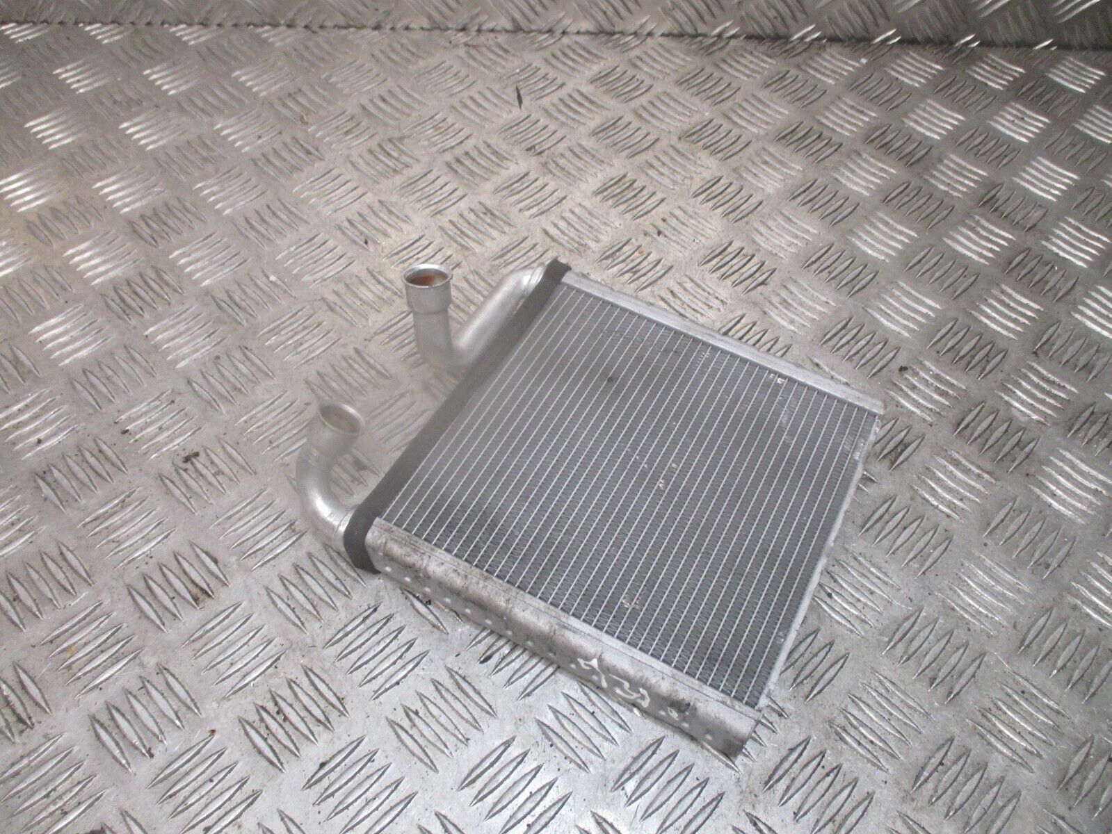 2015 GENUINE SKODA SUPERB HEATER MATRIX RADIATOR 5Q0819031A - Image 2