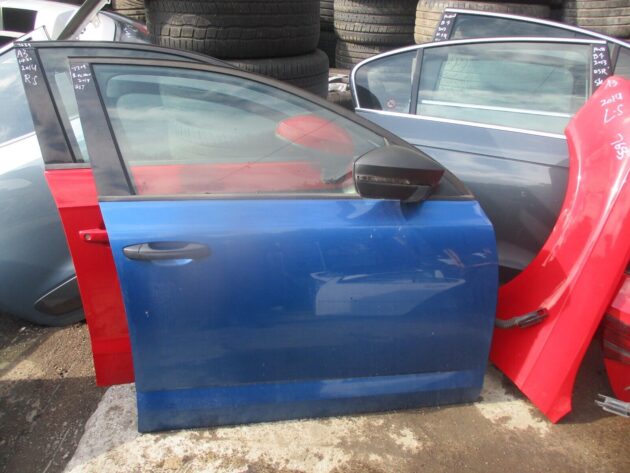 2014 GENUINE SKODA OCTAVIA ESTATE FRONT RIGHT DRIVER SIDE BARE SHELL DOOR OSF - Image 2