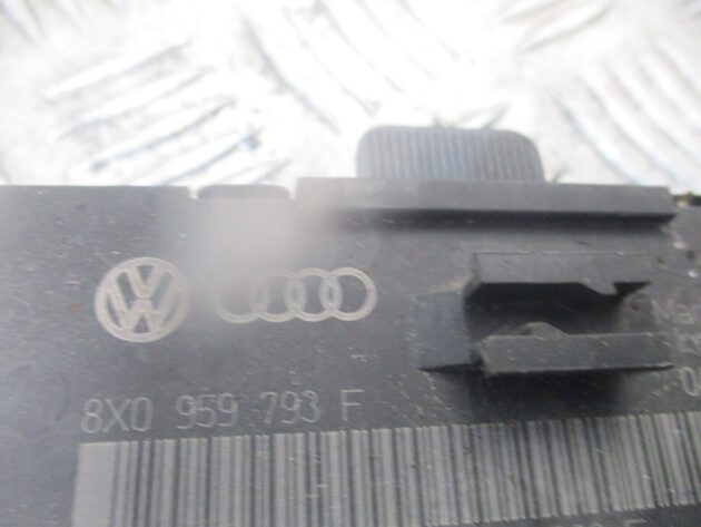 2015 GENUINE AUDI A1 FRONT RIGHT DRIVER SIDE DOOR CONTROL MODULE 8X0959793F - Image 3