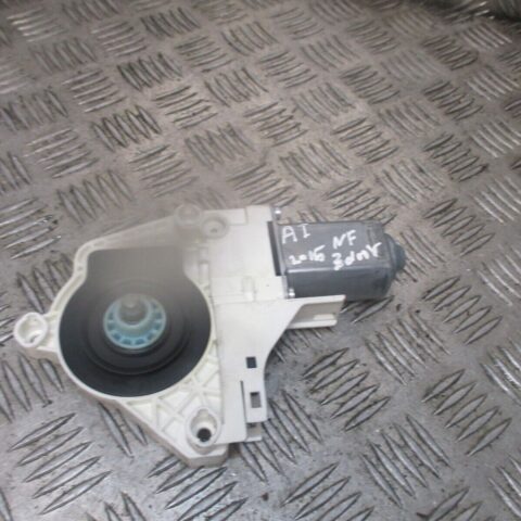 2015 GENUINE AUDI A1 8X FRONT LEFT PASSENGER SIDE DOOR WINDOW MOTOR 8K0959801C