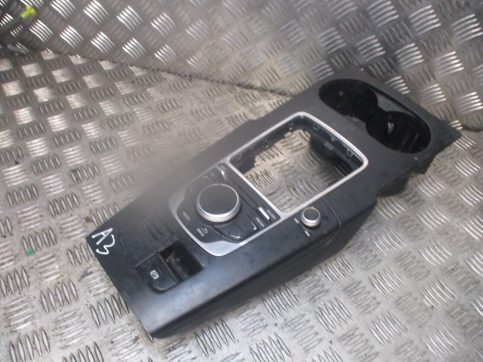 2013 GENUINE AUDI A3 8V CENTRE MMI CONTROLS MULTIMEDIA SWITCH PANEL 8V0919614B - Image 2