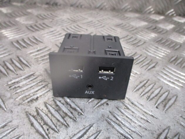 2019 GENUINE AUDI A3 8V AUX USB INPUT PORT INTERFACE 81A035736