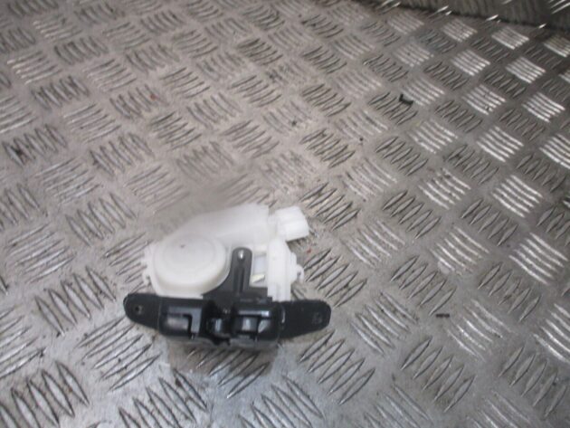 2015 GENUINE TOYOTA YARIS REAR TAILGATE BOOTLOCK MECHANISM
