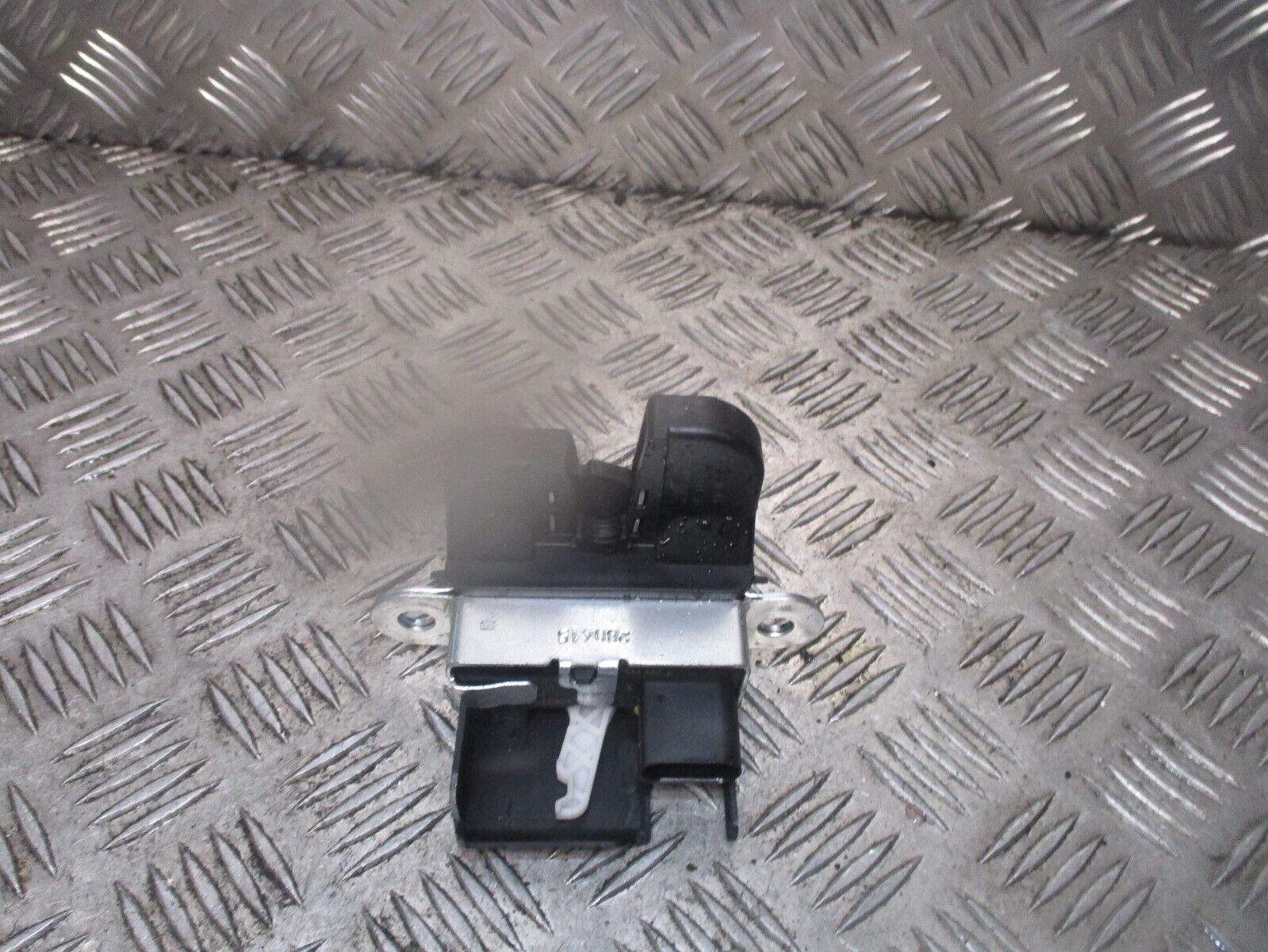 2016 GENUINE SEAT LEON HATCHBACK TAILGATE BOOT LOCK LATCH MECHANISM 5F4827505C