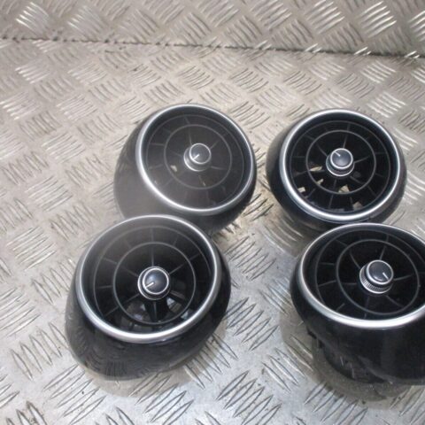 2018 GENUINE AUDI A1 8X FRONT DASHBOARD 4X AIRVENTS 8X2820902