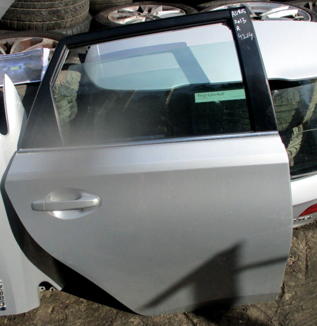 2015 GENUINE TOYOTA AURIS ESTATE REAR RIGHT DRIVER SIDE BARE SHELL DOOR OSR