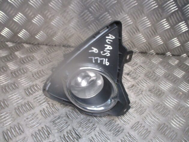 2014 GENUINE TOYOTA AURIS FRONT RIGHT DRIVER SIDE FOG LIGHT LAMP 8121002110 - Image 2