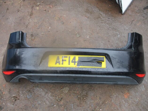 2014 GENUINE VW GOLF MK7 REAR COMPLETE BUMPER - Image 2