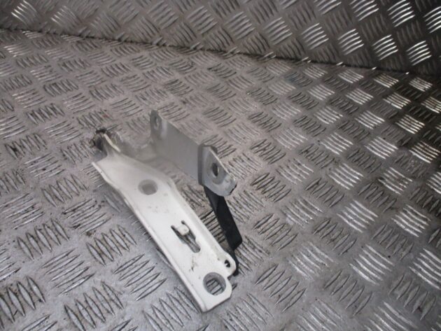 2014 GENUINE AUDI A3 8V FRONT LEFT PASSENGER SIDE BONNET HINGE 8V0823301