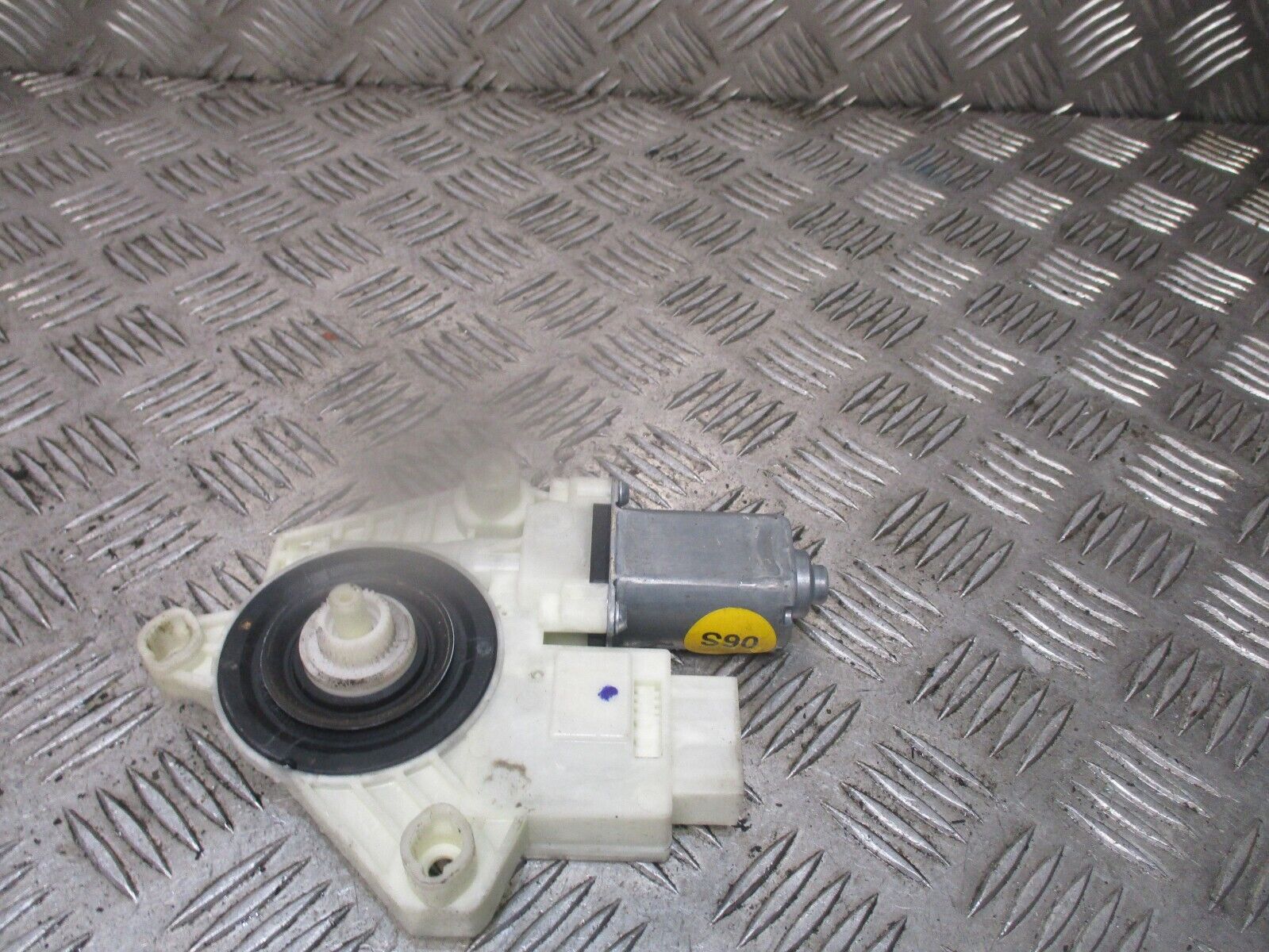 2015 VW GOLF MK7 REAR LEFT PASSENGER SIDE DOOR WINDOW MOTOR 5Q4959811A - Image 3