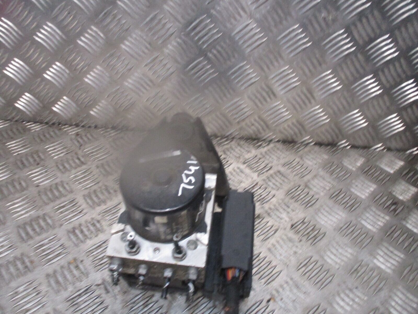 2014 VW SCIROCCO 2.0TDI ABS PUMP CONTROL MODULE UNIT 1K0614517ED 1K0907379BM