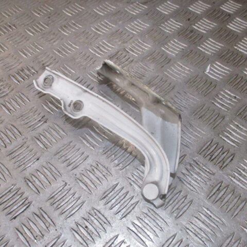2015 GENUINE SKODA OCTAVIA LEFT PASSENGER SIDE BONNET HINGE 5E0823301