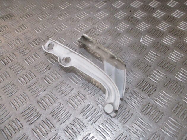 2015 GENUINE SKODA OCTAVIA LEFT PASSENGER SIDE BONNET HINGE 5E0823301