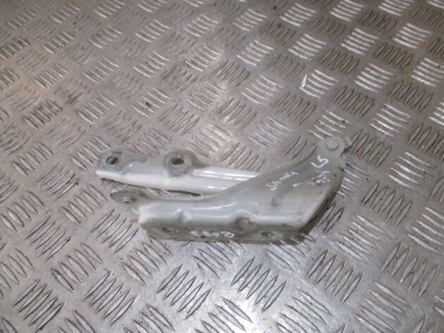 2015 GENUINE SKODA OCTAVIA LEFT PASSENGER SIDE BONNET HINGE 5E0823301 - Image 2
