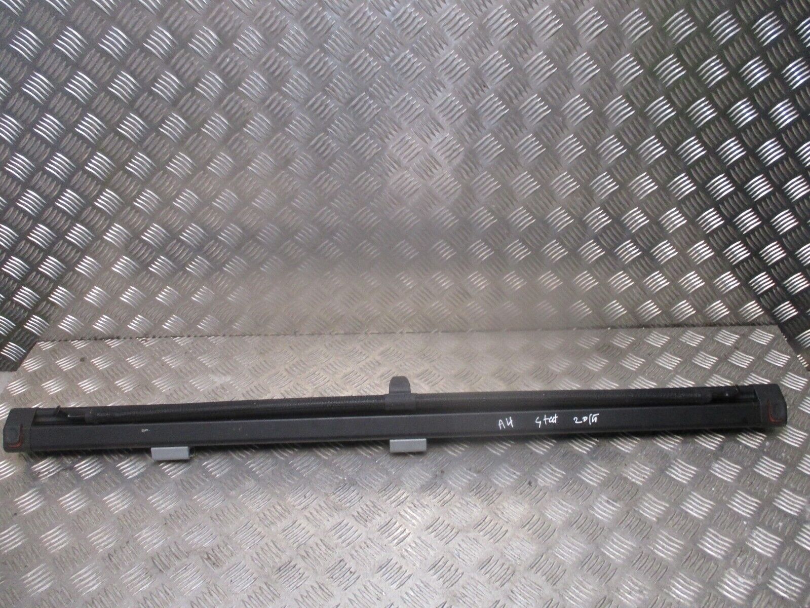 2015 GENUINE AUDI A4 ESTATE REAR PARCEL SHELF LUGGAGE LOAD BOOT COVER - Image 2