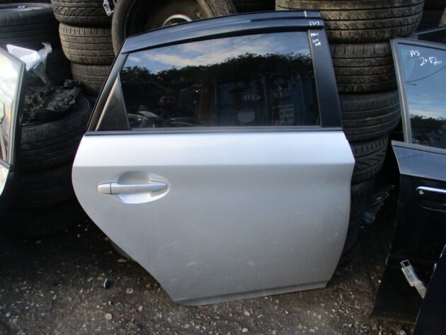 2014 GENUINE TOYOTA PRIUS REAR RIGHT DRIVER SIDE BARE SHELL DOOR - Image 2