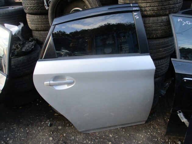 2014 GENUINE TOYOTA PRIUS REAR RIGHT DRIVER SIDE BARE SHELL DOOR - Image 3