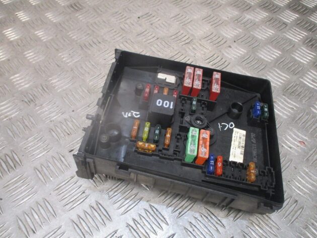 2012 GENUINE SKODA OCTAVIA FUSE RELAY BOX 1K0937125D