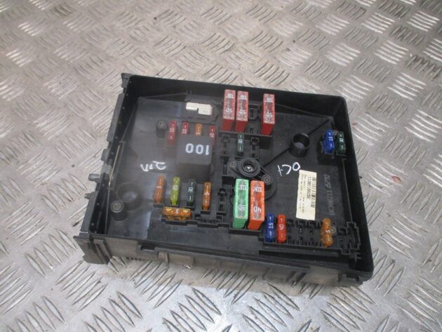 2012 GENUINE SKODA OCTAVIA FUSE RELAY BOX 1K0937125D - Image 2