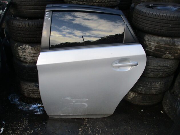 2014 GENUINE TOYOTA PRIUS REAR LEFT PASSENGER SIDE BARE SHELL DOOR - Image 3