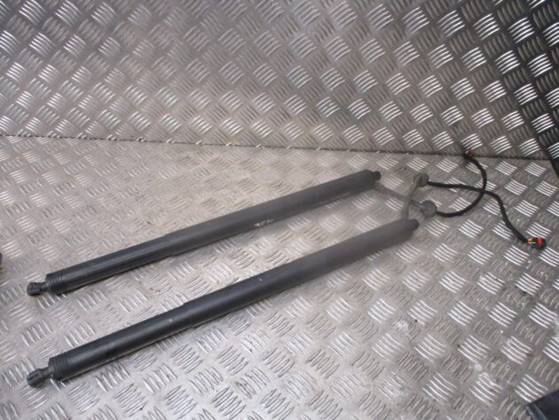 2021 GENUINE AUDI Q2 REAR TAILGATE ELECTRIC GAS STRUTS 81A827851C