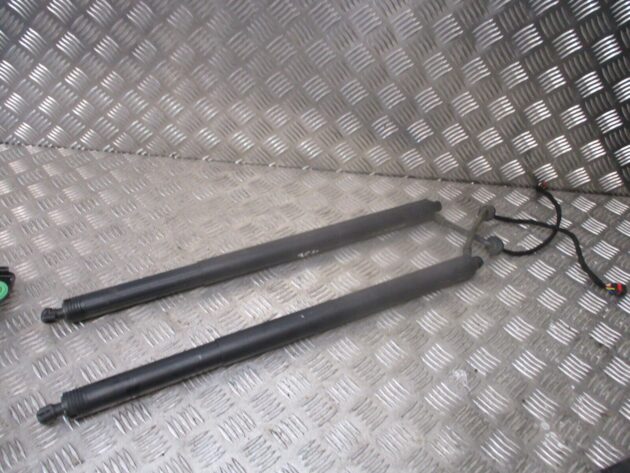 2021 GENUINE AUDI Q2 REAR TAILGATE ELECTRIC GAS STRUTS 81A827851C - Image 3