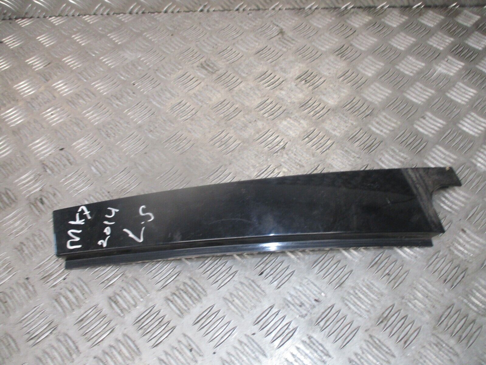 2015 VW GOLF MK7 REAR LEFT PASSENGER SIDE DOOR B PILLAR TRIM 5G6839901B - Image 2