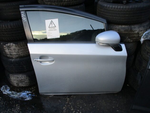 2014 GENUINE TOYOTA PRIUS FRONT RIGHT DRIVER SIDE BARE SHELL DOOR - Image 3