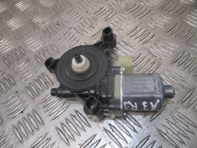 2016 GENUINE AUDI A3 FRONT RIGHT DRIVER SIDE WINDOW MOTOR 5Q0959802 - Image 2