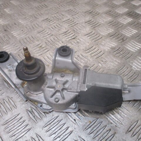 2014 GENUINE TOYOTA PRIUS REAR WINDSCREEN WIPER MOTOR