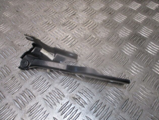 2013 GENUINE VW POLO 6R FRONT RIGHT DRIVER SIDE BONNET HINGE 6R0823302A