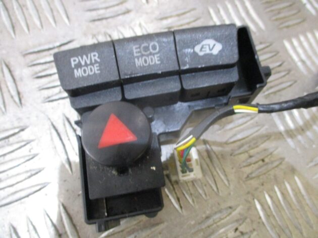 2014 GENUINE VW PASSAT B7 HAZARD WARING SWITCH PANEL 75D809 - Image 2