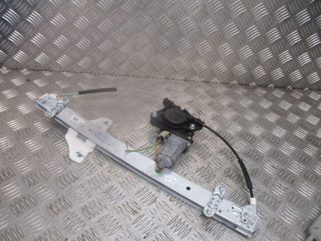 2014 HYUNDAI I10 FRONT RIGHT DRIVER SIDE WINDOW REGULATER MOTOR 82402-B4110 OEM - Image 2