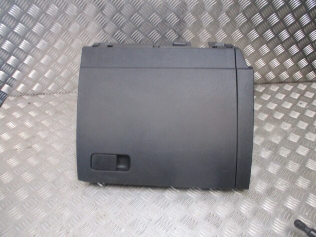 2018 GENUINE VW TOURAN GLOVE BOX STORAGE BOX COMPARTMENT 5TC857097E - Image 2