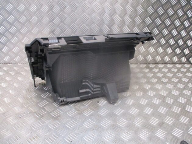 2018 GENUINE VW TOURAN GLOVE BOX STORAGE BOX COMPARTMENT 5TC857097E - Image 3