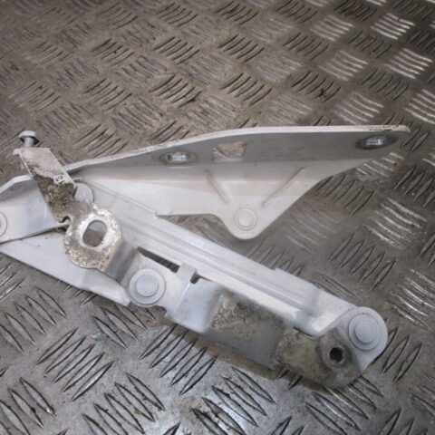 2012 GENUINE AUDI TT FRONT LEFT PASSENGER SIDE BONNET HINGE 8J0823301H