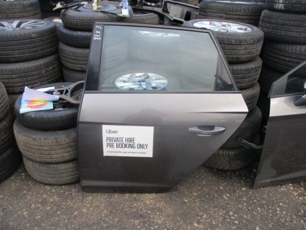 2014 GENUINE SEAT LEON ESTATE 5F REAR LEFT PASSENGER SIDE BARE DOOR - Image 3