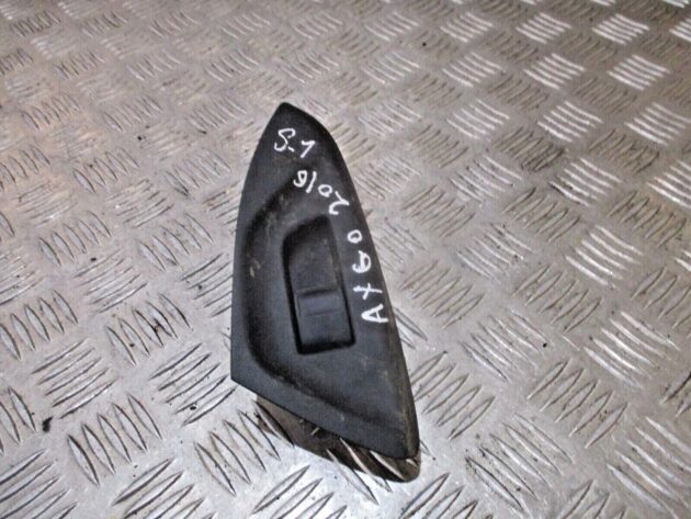 2016 GENUINE TOYOTA AYGO FRONT LEFT PASSENGER SIDE WINDOW SWITCH NSF