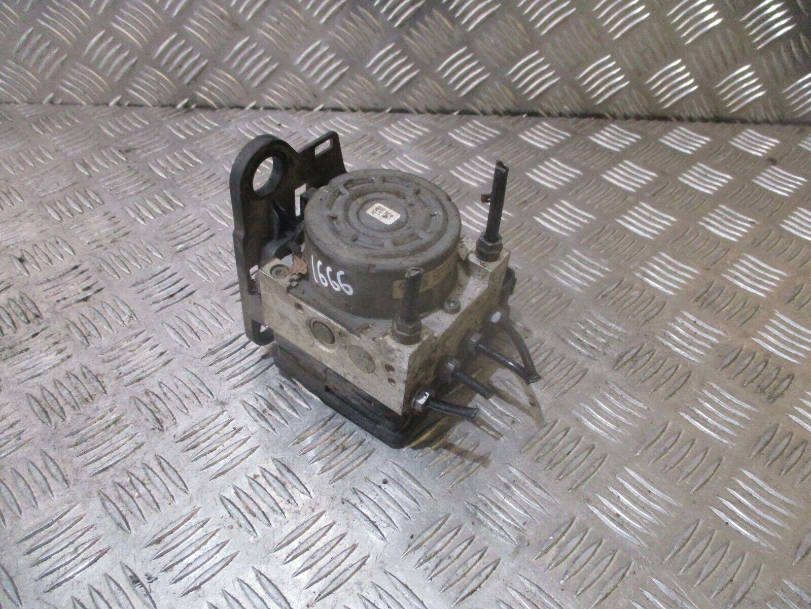 2015 GENUINE VW GOLF MK7 ABS PUMP CONTROL UNIT MODULE 5Q0614517T 5Q0907379AA - Image 3