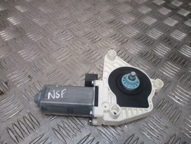 2016 GENUINE VW PASSAT B8 FRONT LEFT PASSENGER SIDE WINDOW MOTOR 5Q4959801B - Image 3