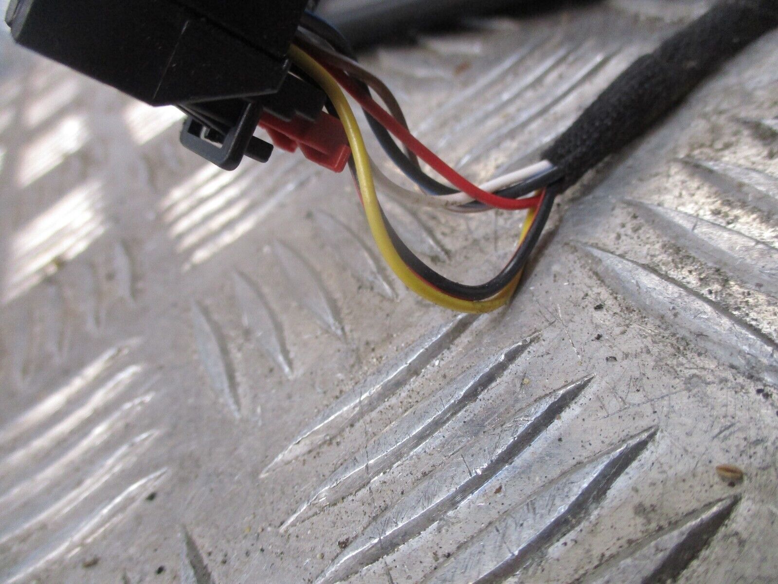 2015 GENUINE SKODA FRONT LEFT PASSENGER SIDE DOOR WING MIRROR 5E0857933 - Image 3